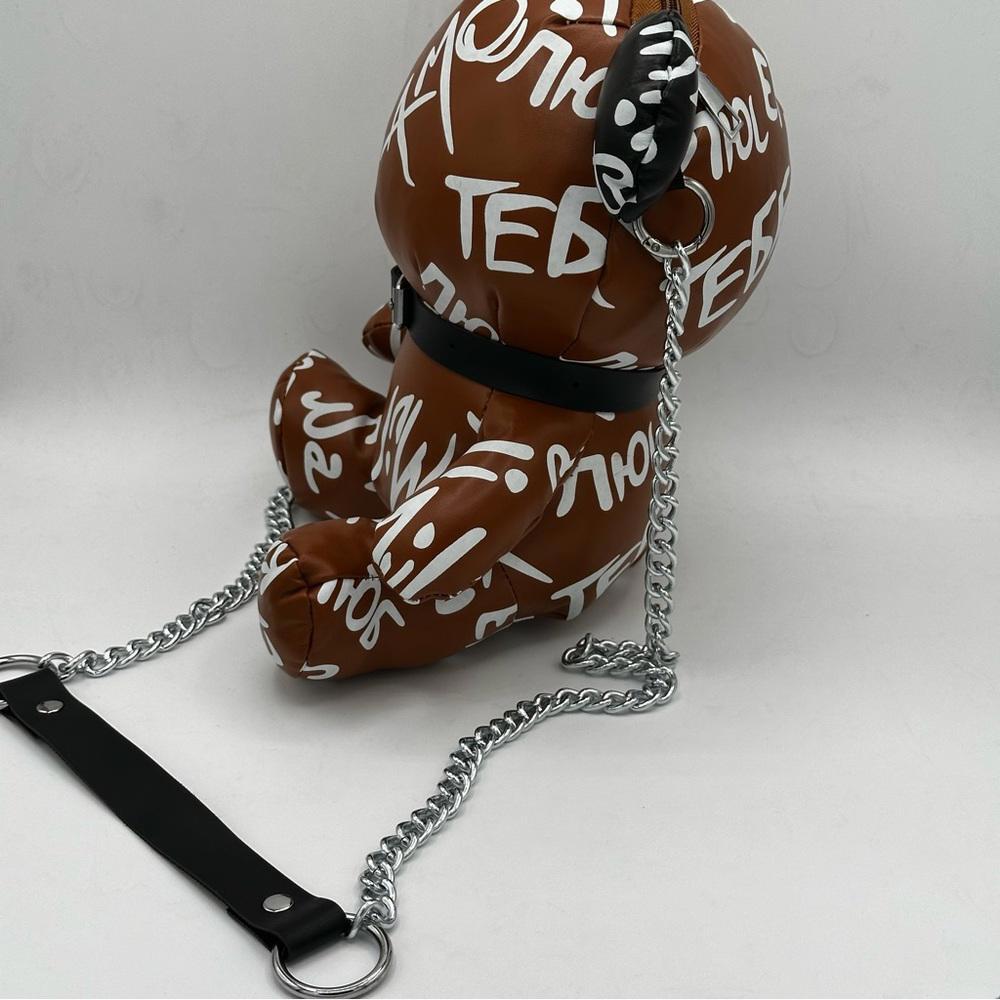 Graffiti teddy bear shaped crossbody handbag - Picture 5 of 8
